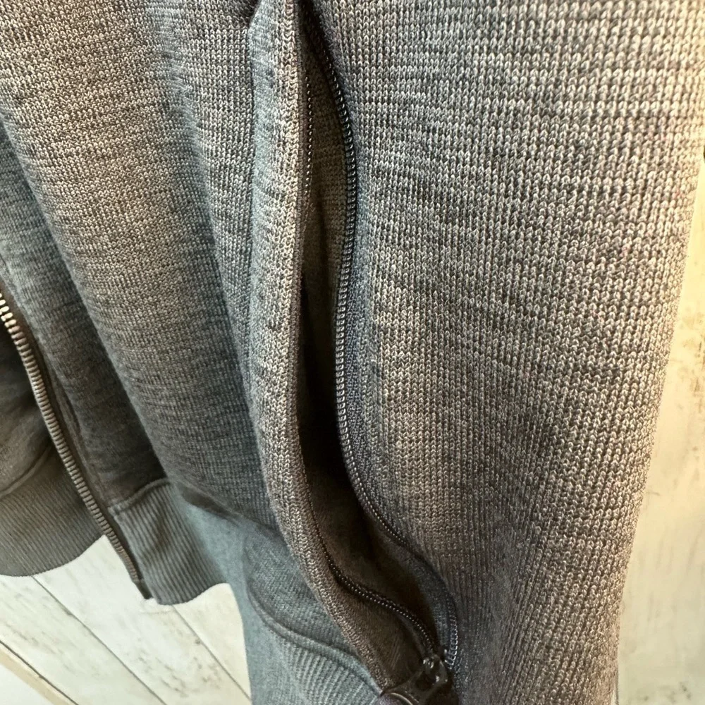 Under Armour Charcoal Zip-Up Men's Sweater size medium